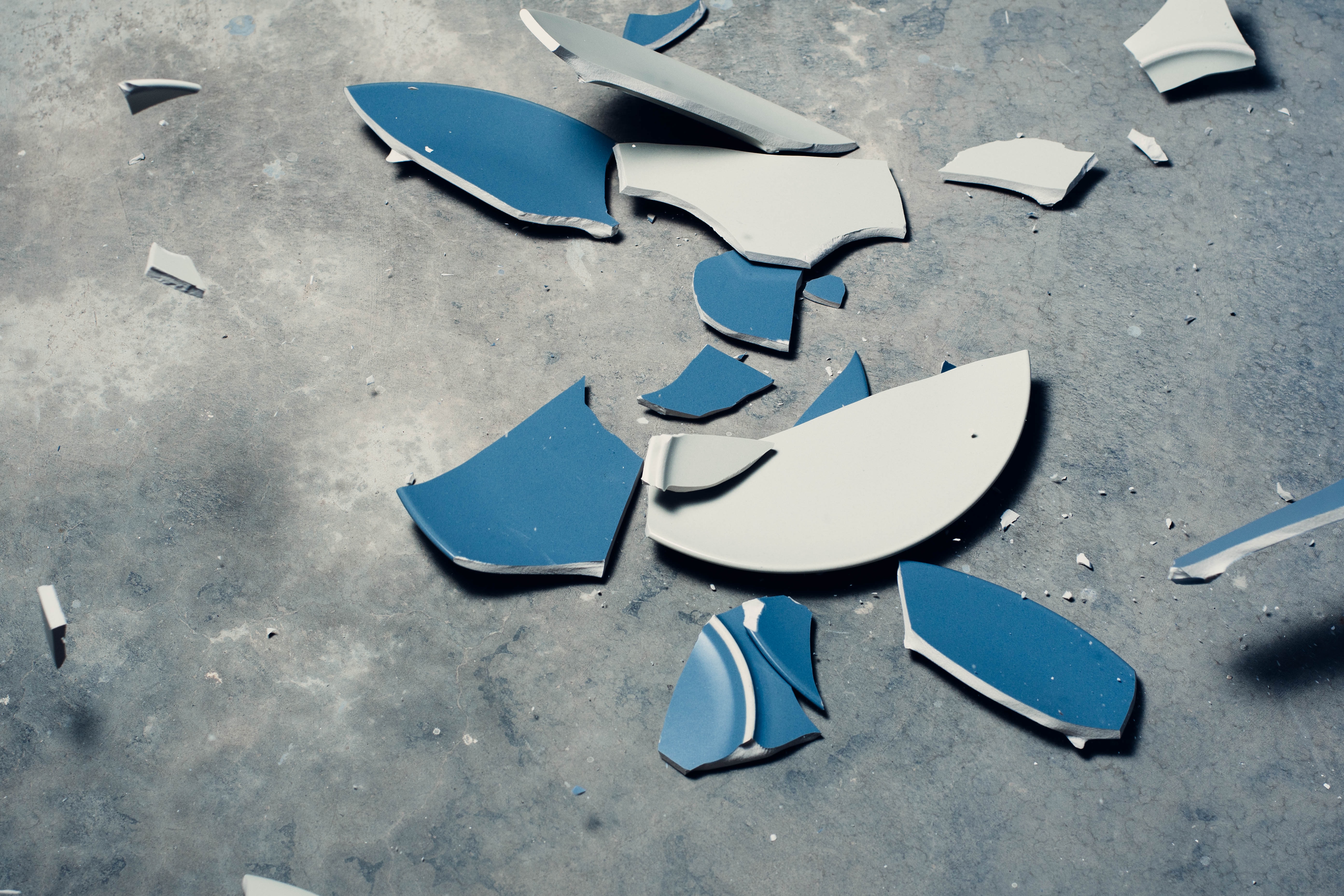 Shattered blue and white bowl